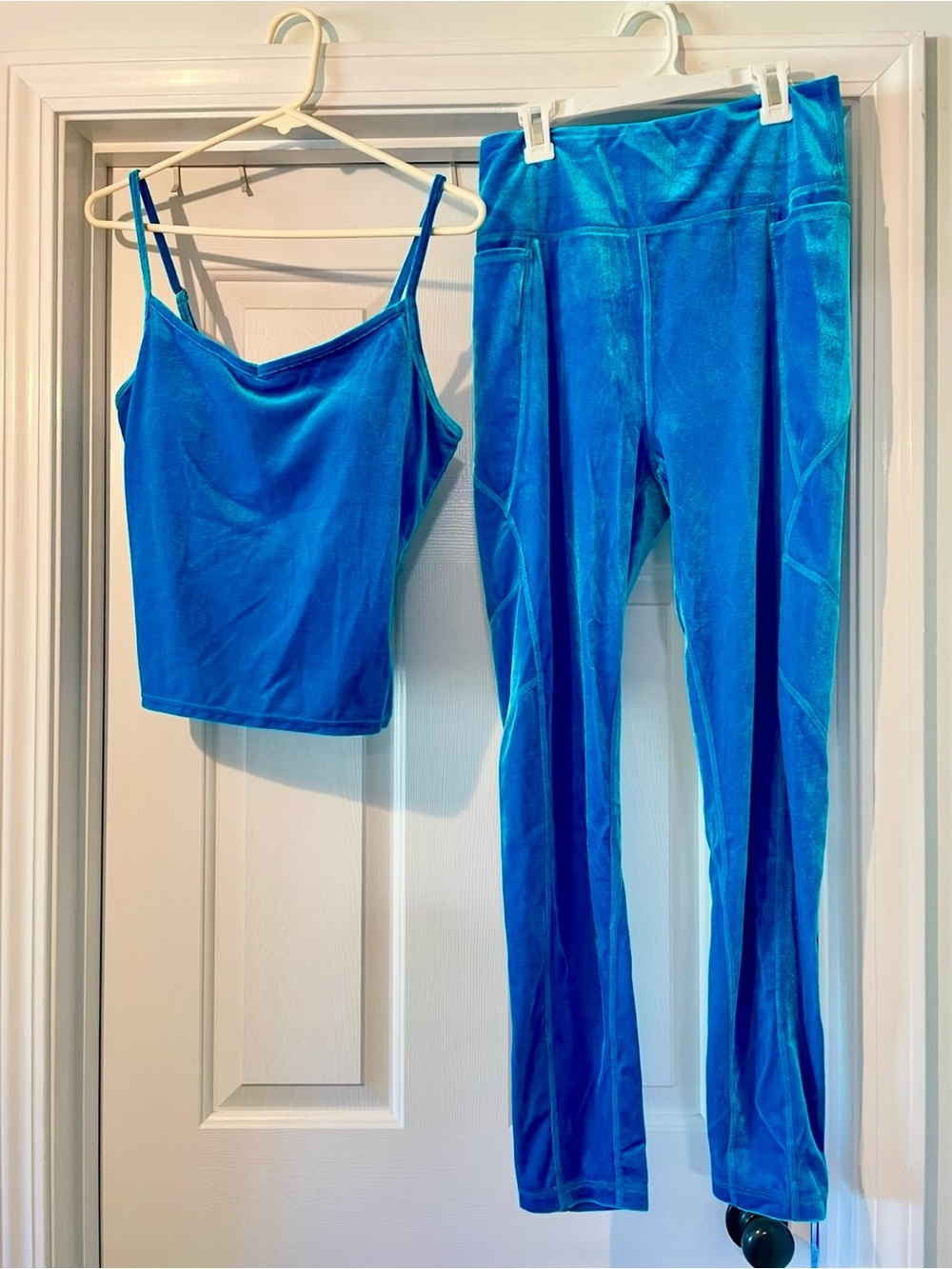 Lilly Pulitzer Luxletic Teal Bay Set Medium Cassis Bra Tank & Weekender Leggings